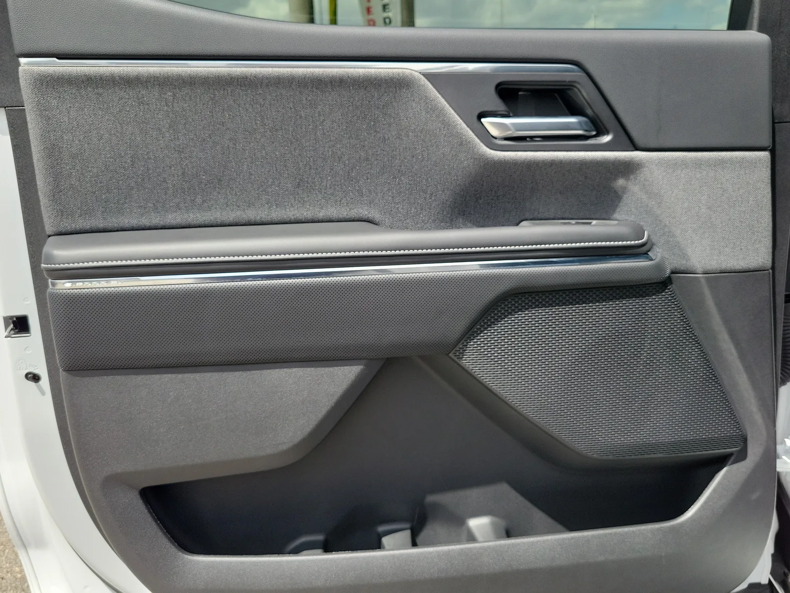 2026 GMC Sierra EV Elevation Extended Range photo 22
