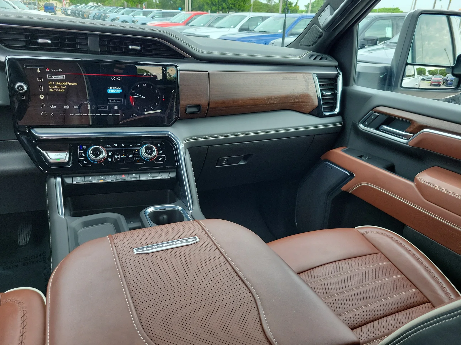 2025 GMC Sierra 2500HD Denali Ultimate 4WD Diesel photo 18