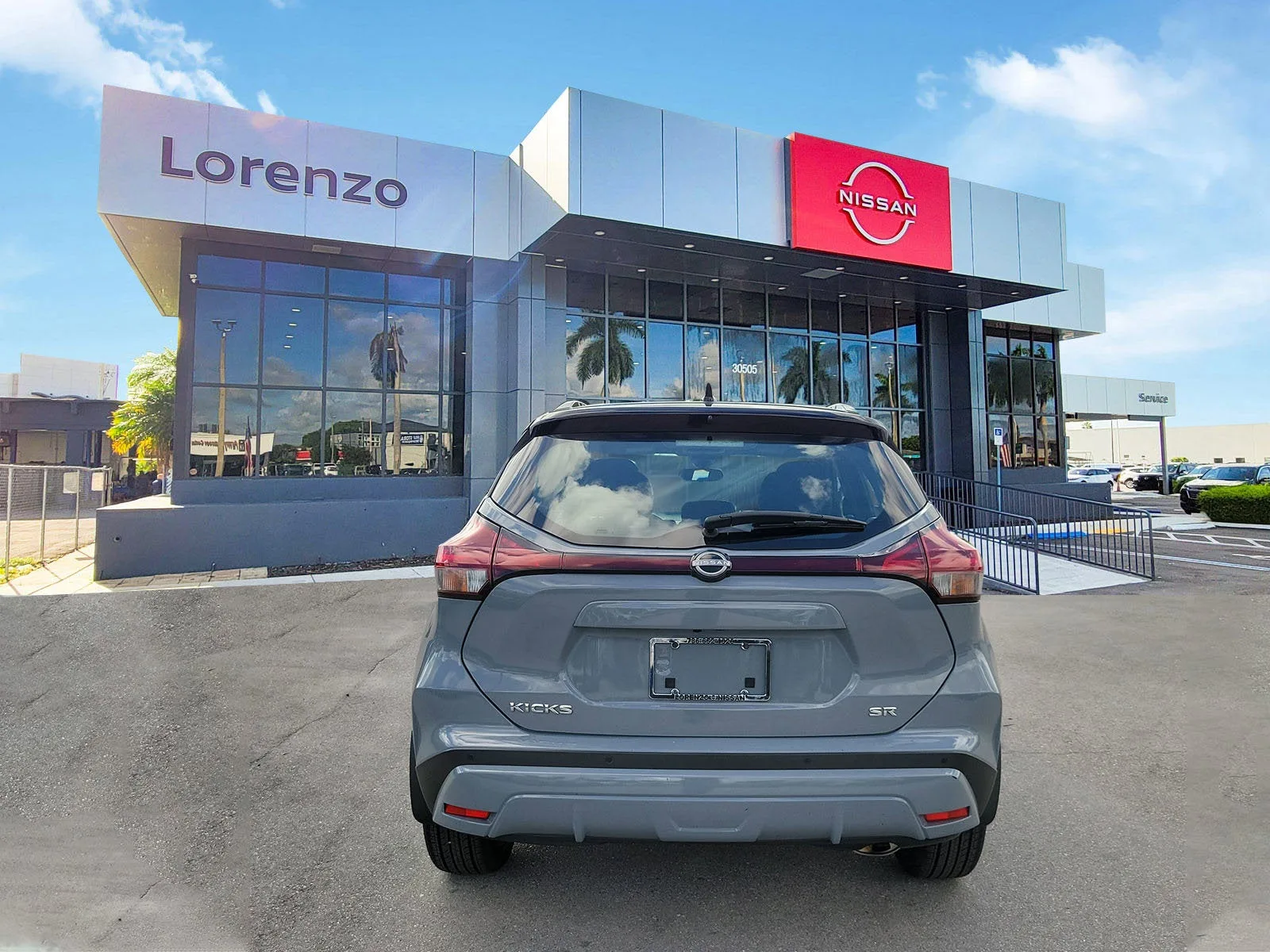 2023 Nissan Kicks SR photo 6