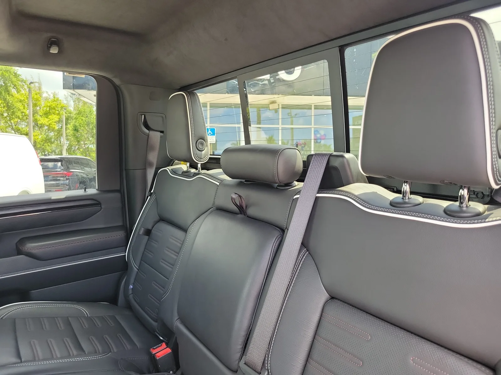 2025 GMC Sierra 2500 HD AT4X photo 14