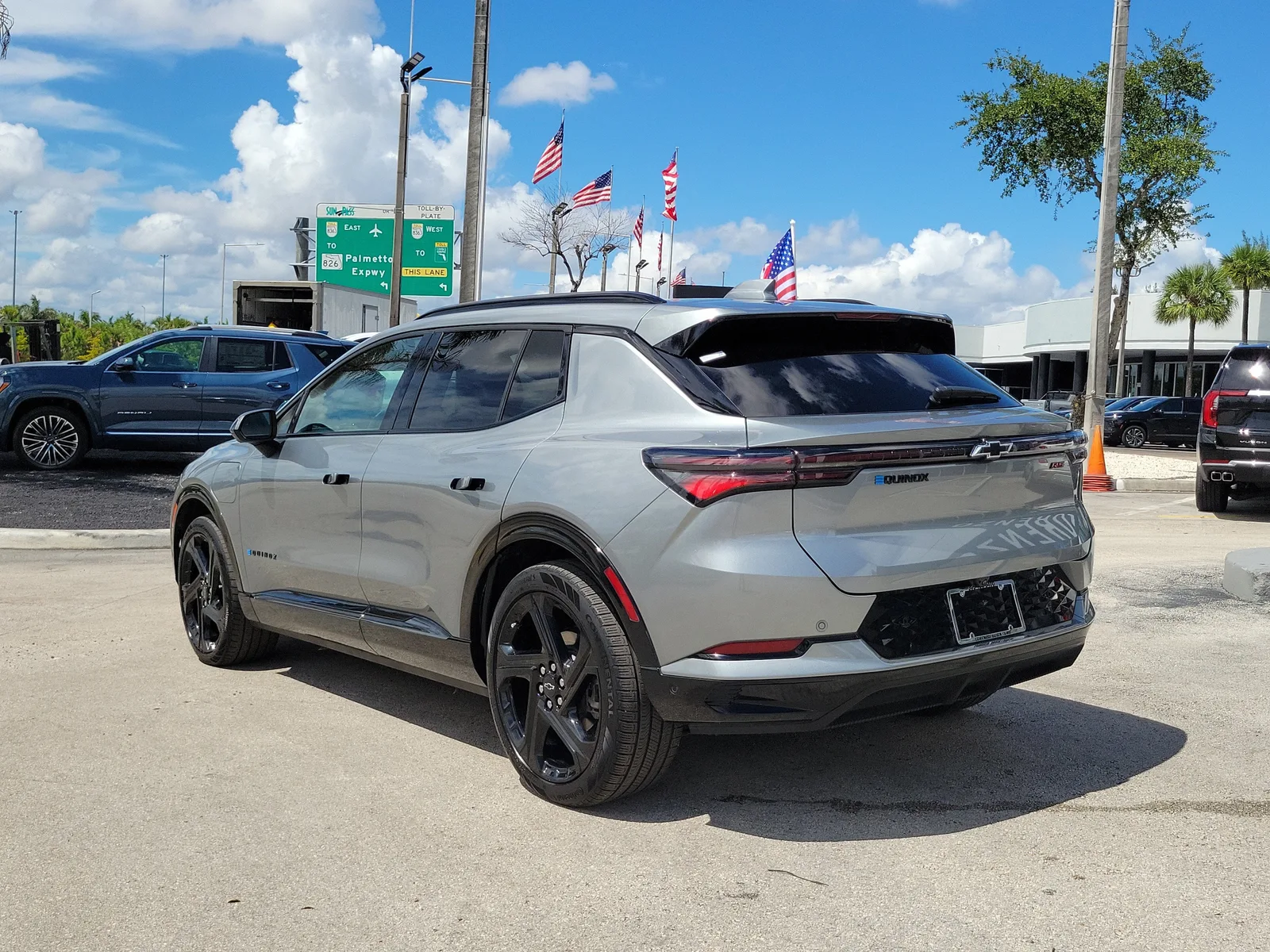 2024 Chevrolet Equinox EV RS photo 7