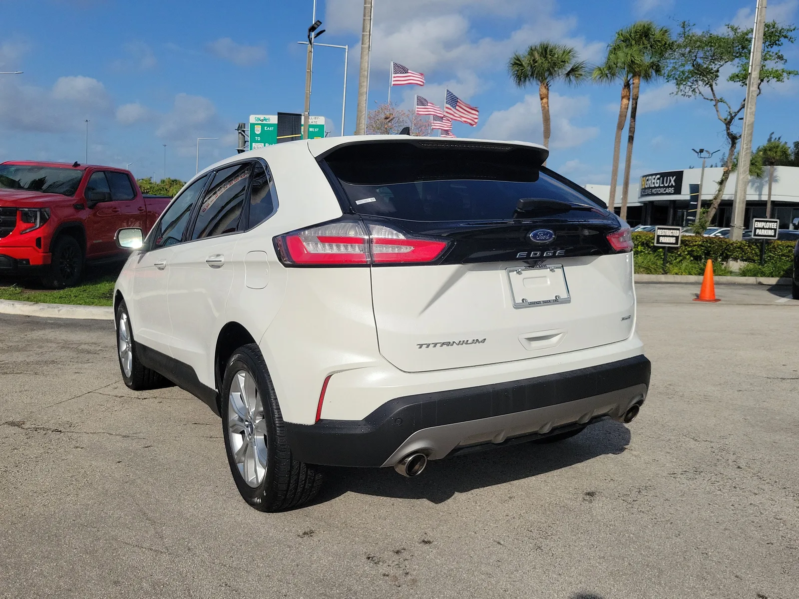 2022 Ford Edge Titanium 4WD photo 7