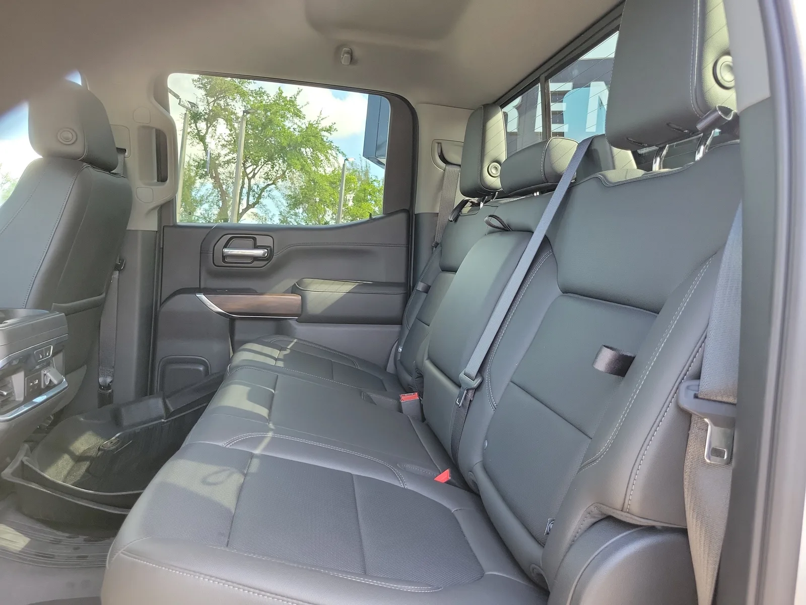 2020 GMC Sierra 1500 SLT photo 14