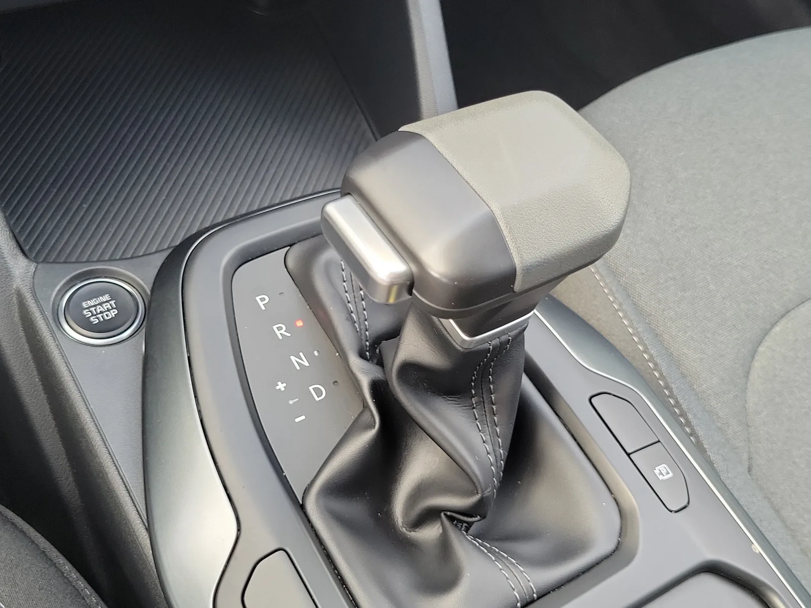 2025 Kia K4 LXS photo 25