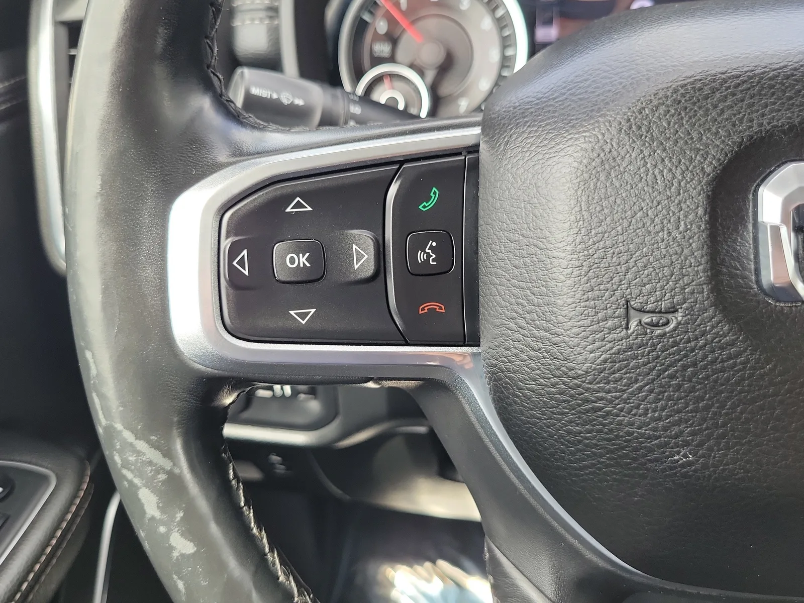2019 RAM 1500 Laramie photo 18