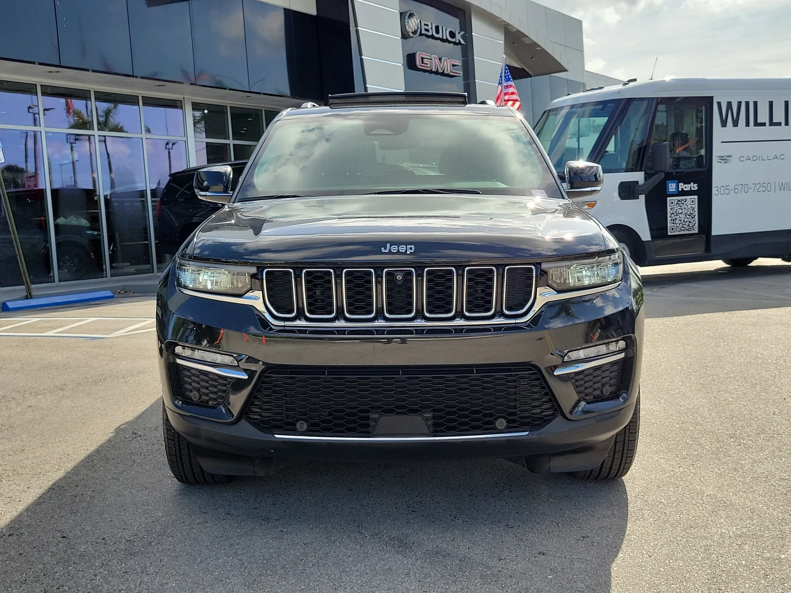 2024 Jeep Grand Cherokee Limited photo 2