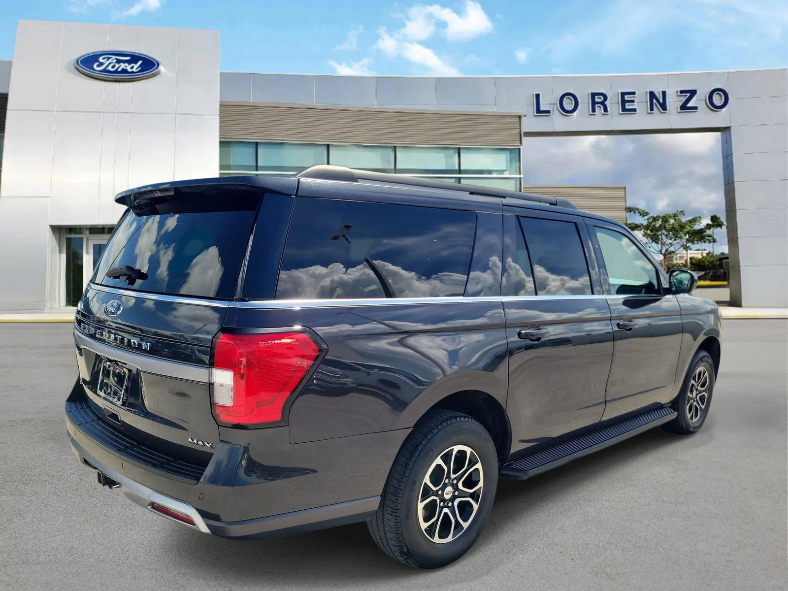 2024 Ford Expedition Max XLT 4WD photo 5