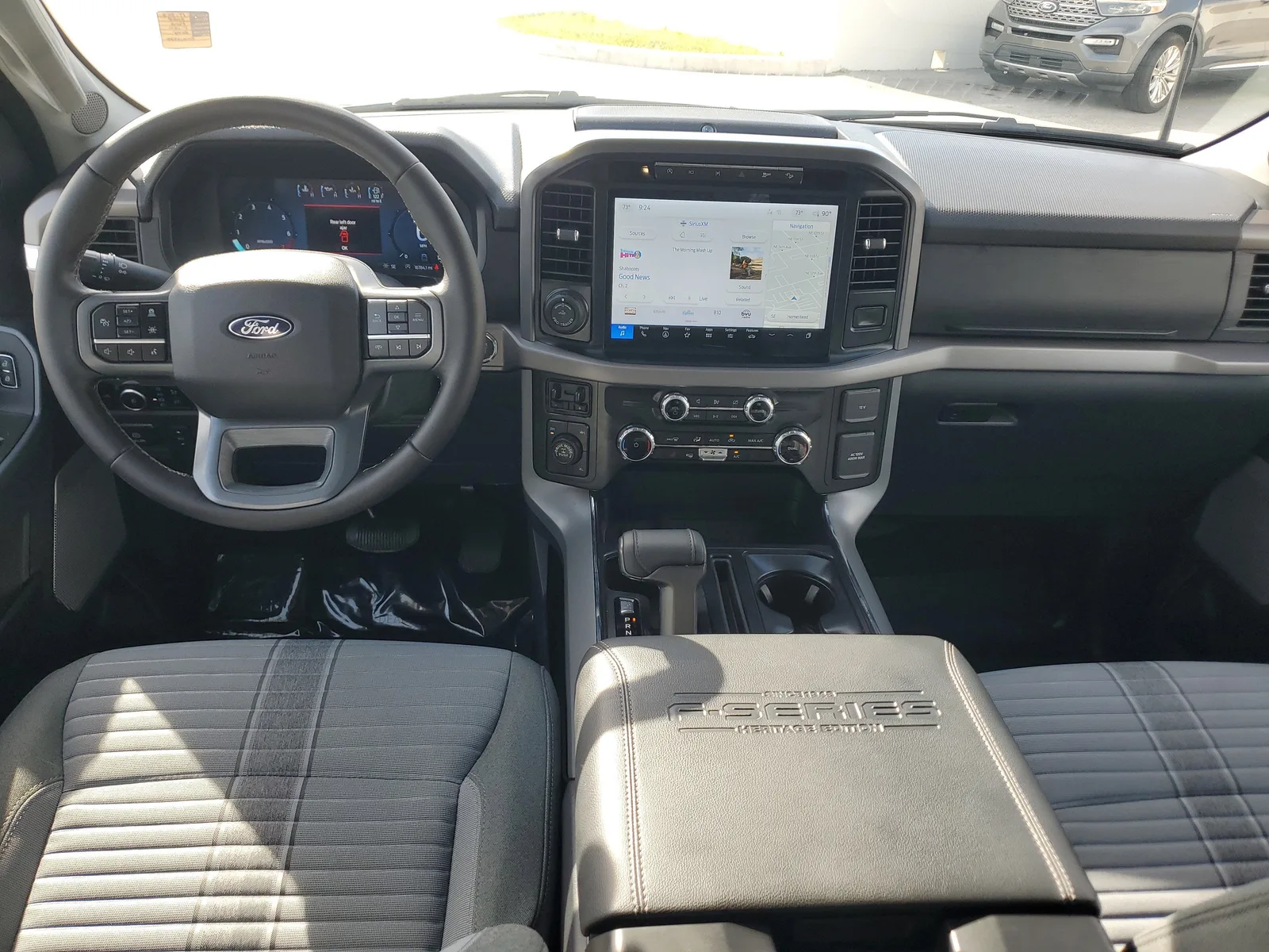 2024 Ford F-150 XLT 4WD photo 17