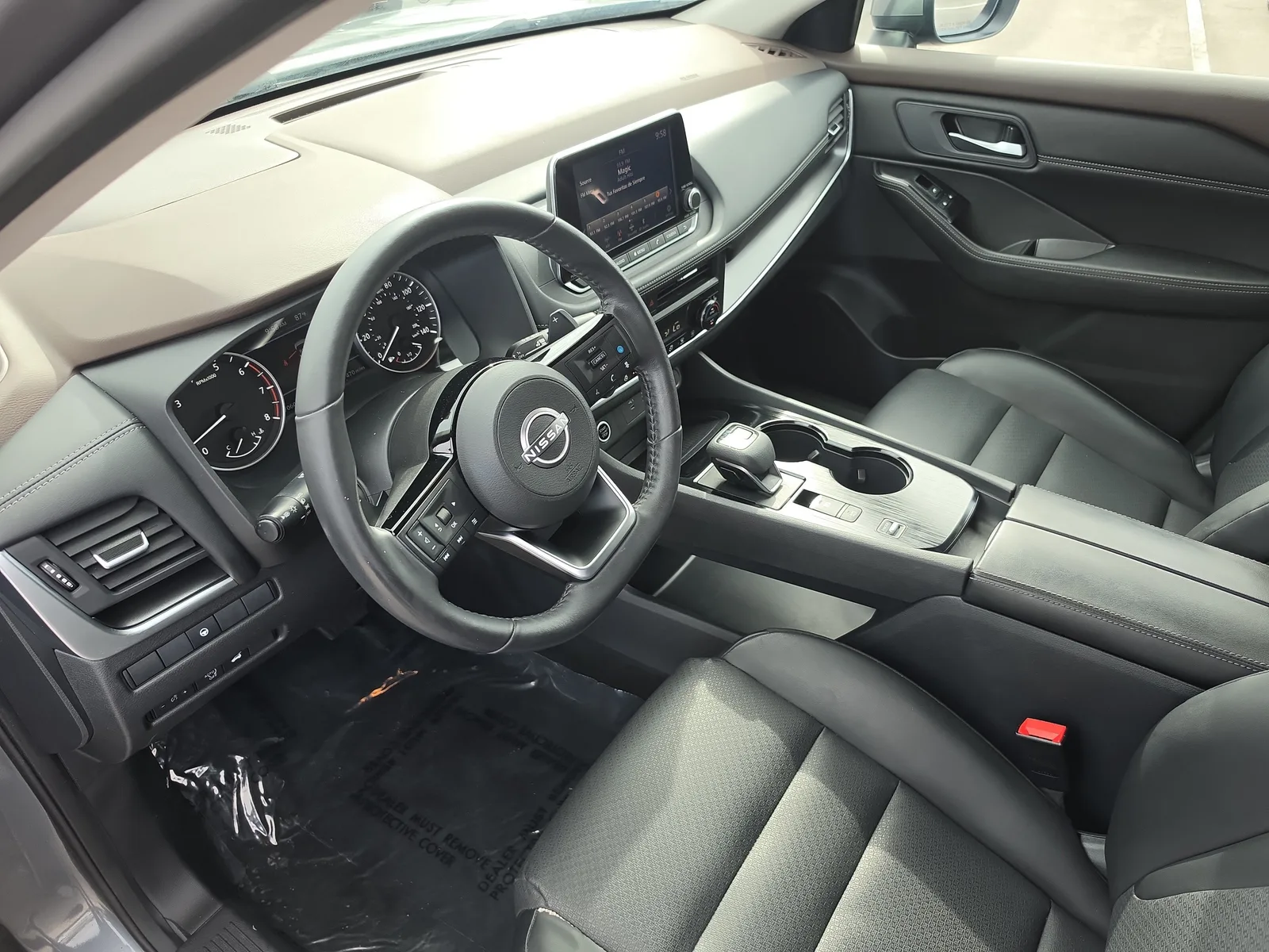 2023 Nissan Rogue SV photo 7