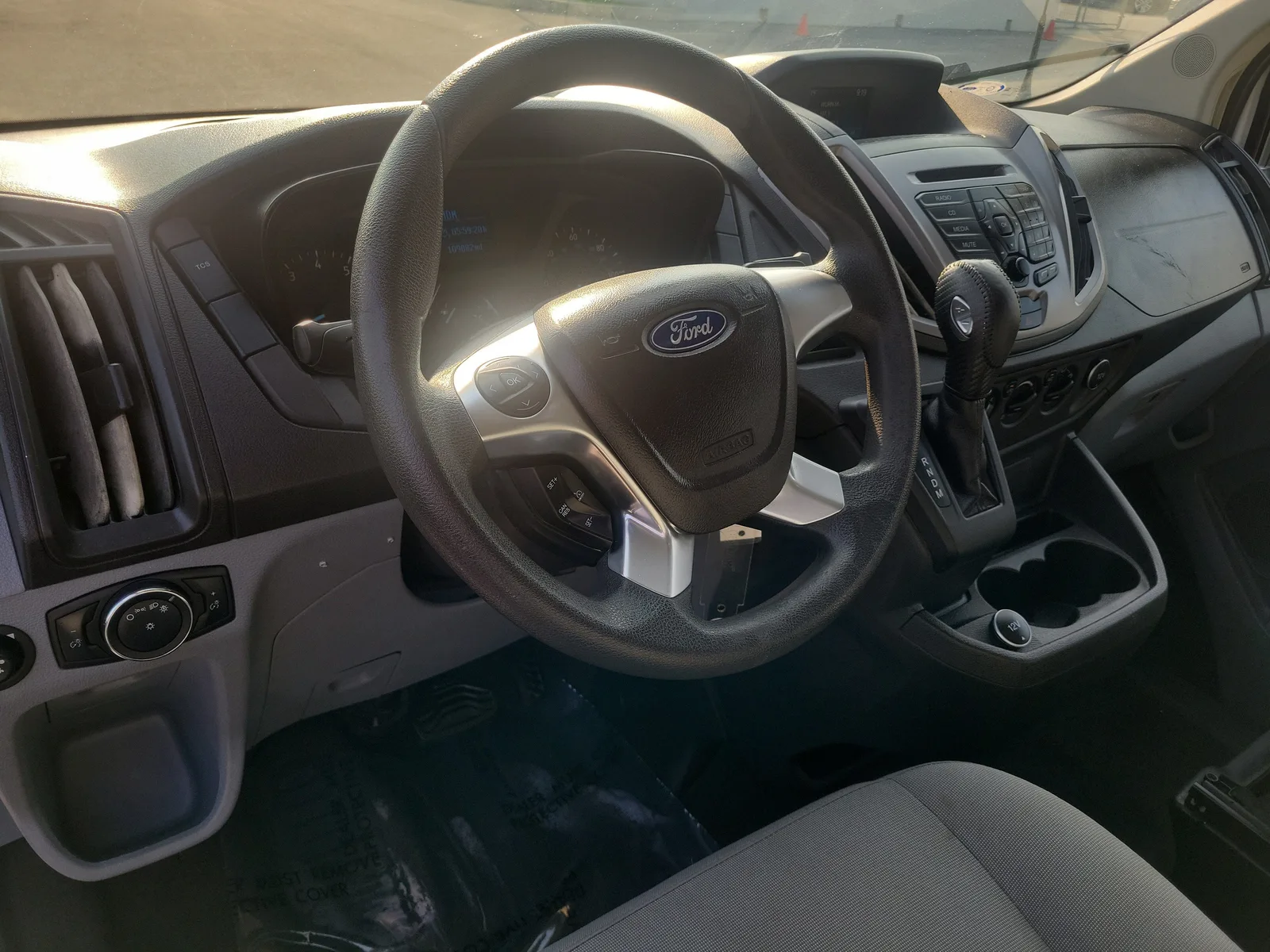 2018 Ford Transit Passenger Wagon XLT photo 9