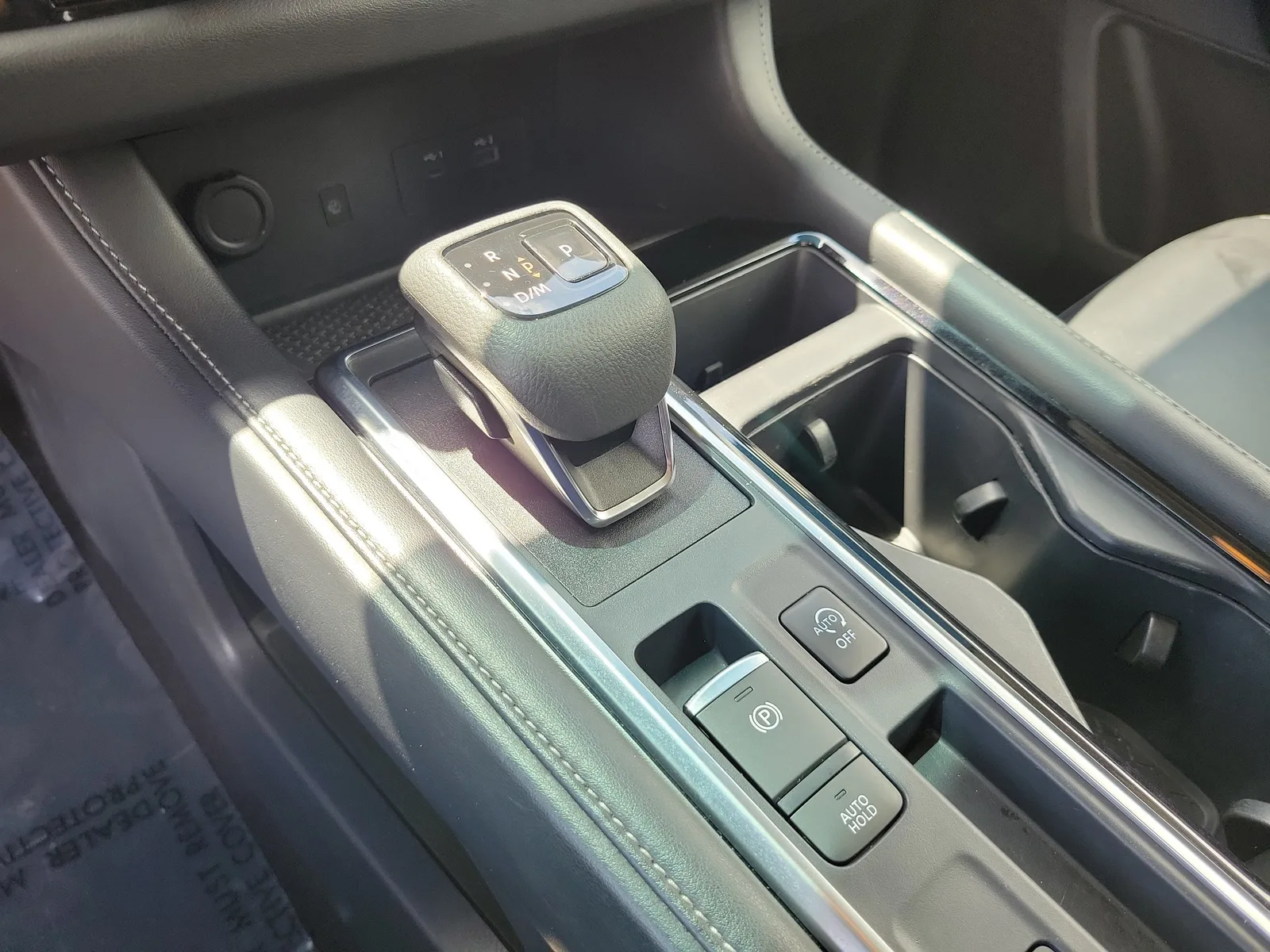2024 Nissan Pathfinder SL photo 31