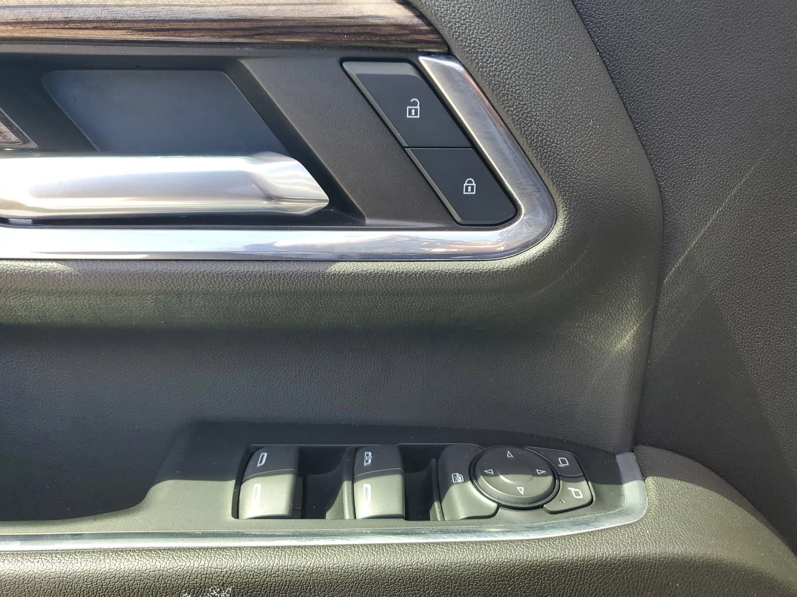 2024 Chevrolet Silverado 2500HD LT photo 25