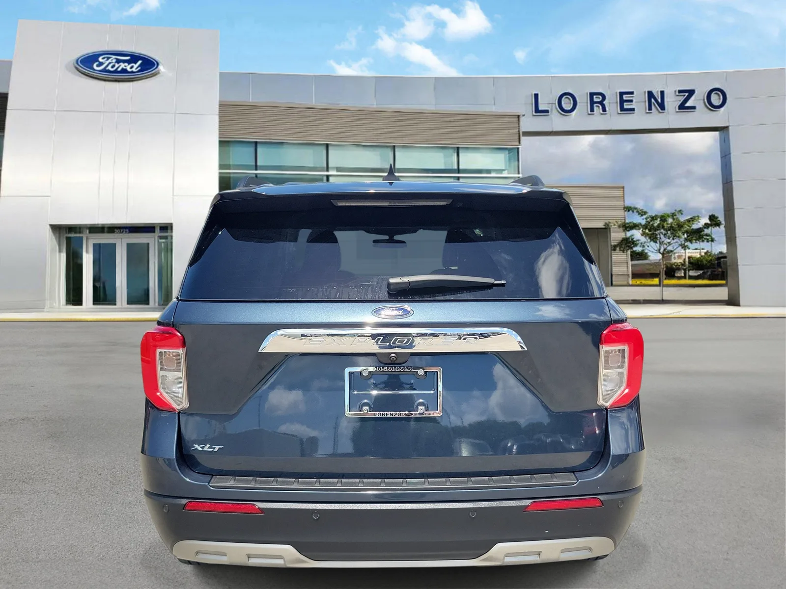 2023 Ford Explorer XLT photo 6