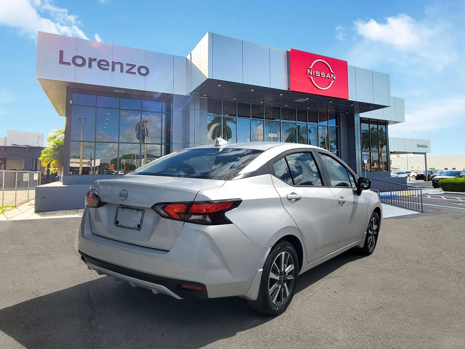 2025 Nissan Versa SV photo 5