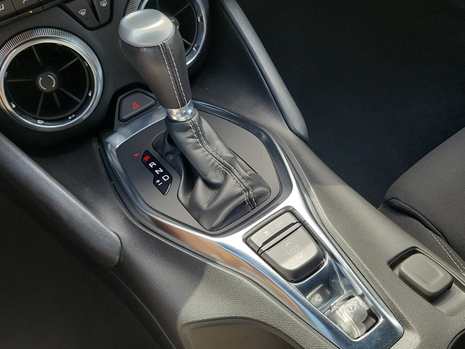 2021 Chevrolet Camaro 1LT photo 20