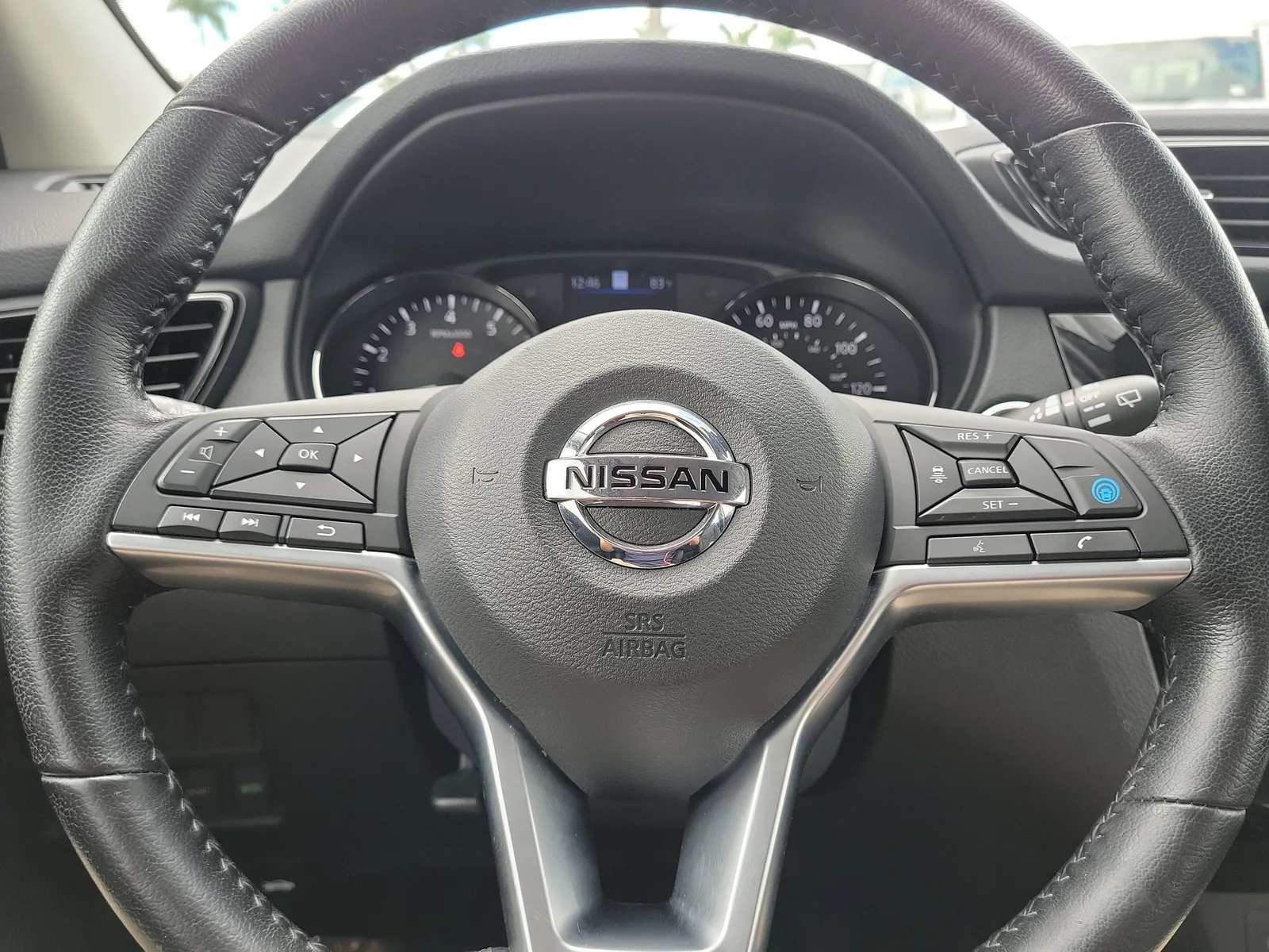 2022 Nissan Rogue Sport SL 4WD photo 11