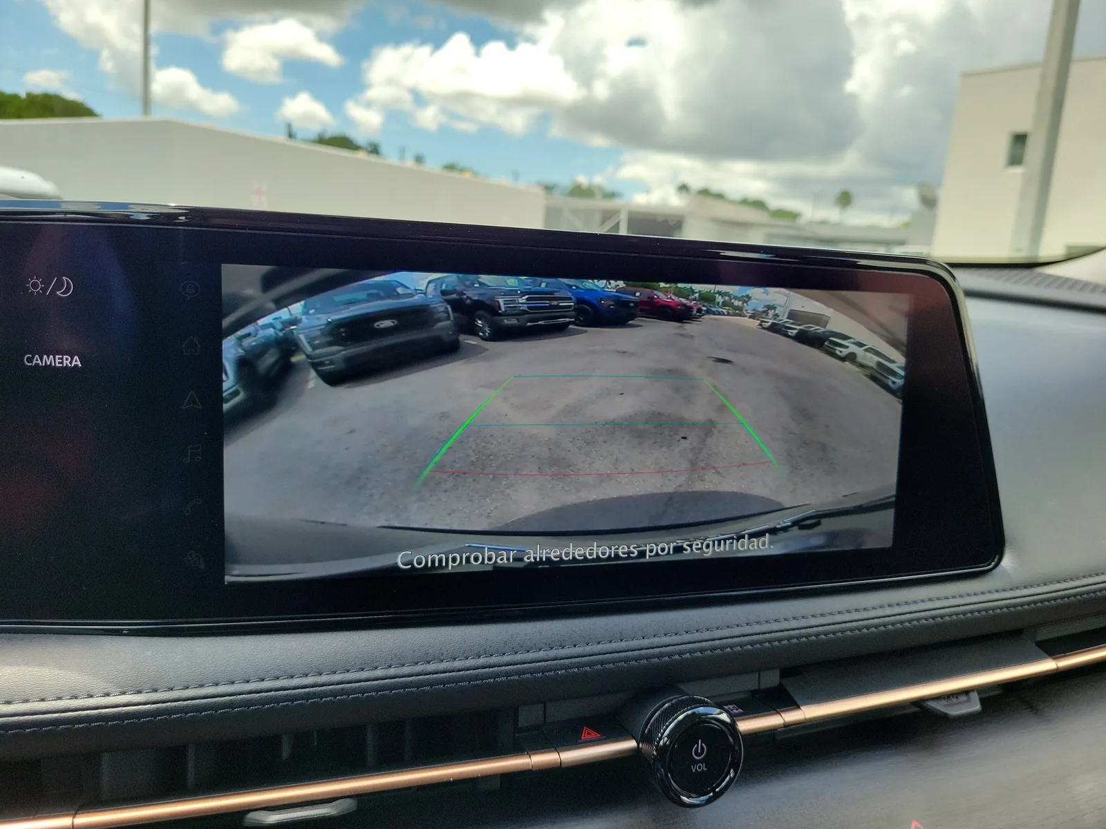 2023 Nissan ARIYA ENGAGE photo 11