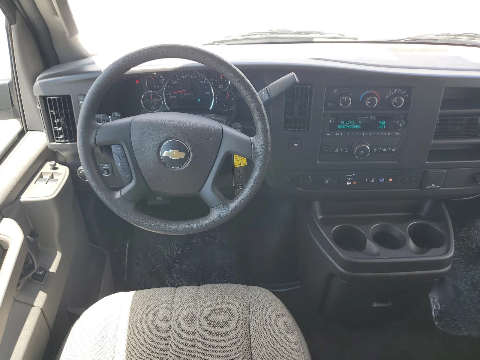 2025 Chevrolet Express Passenger LT photo 20