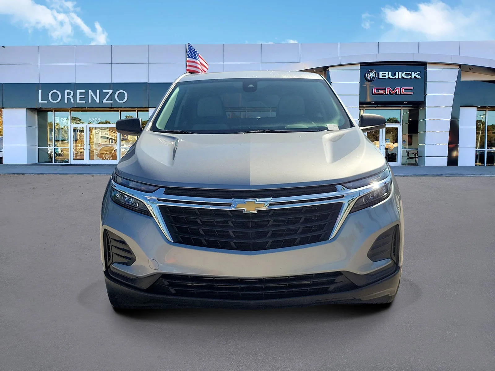 2024 Chevrolet Equinox LS photo 2