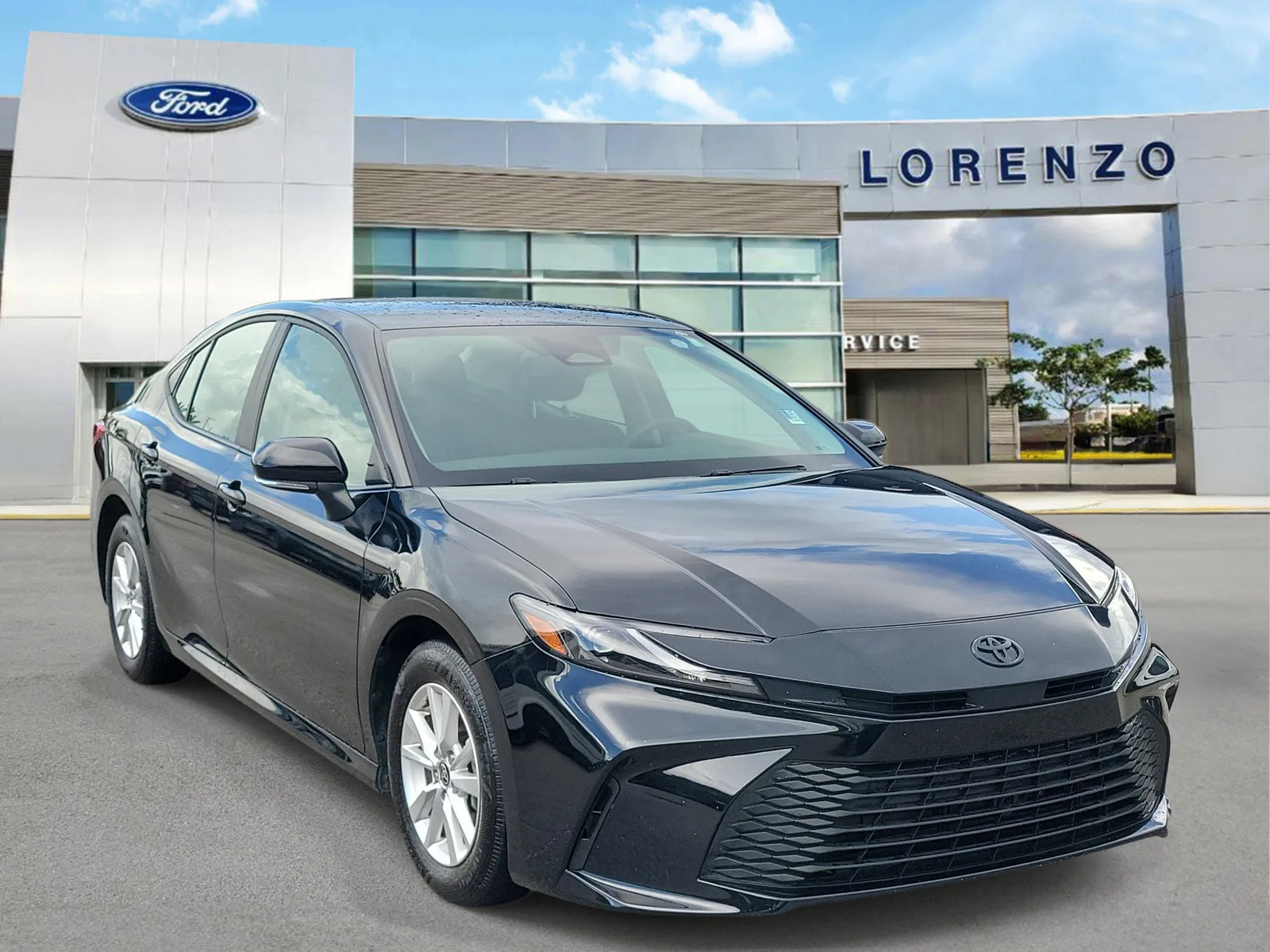 2025 Toyota Camry LE photo 3