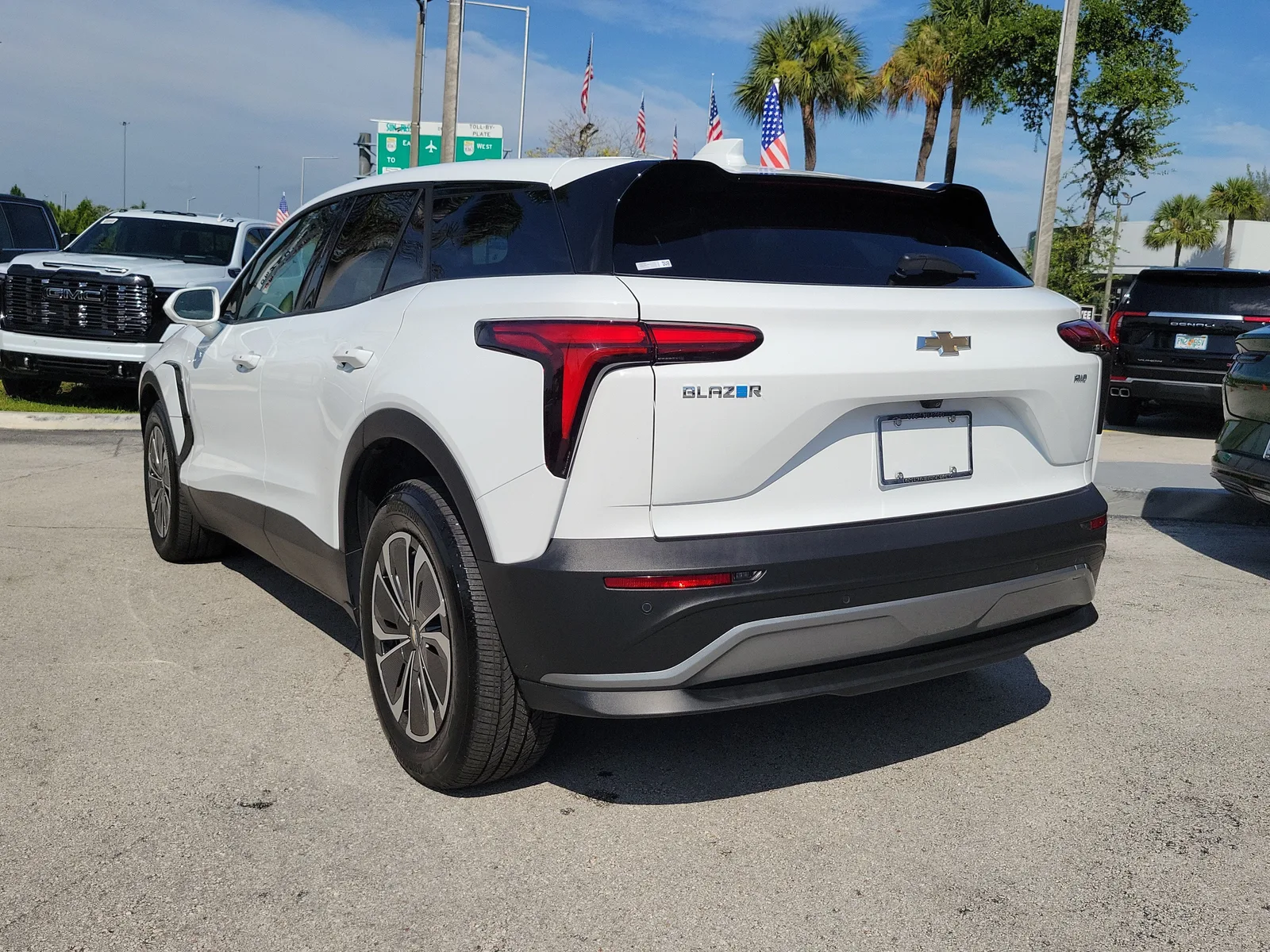 2025 Chevrolet Blazer EV LT photo 7