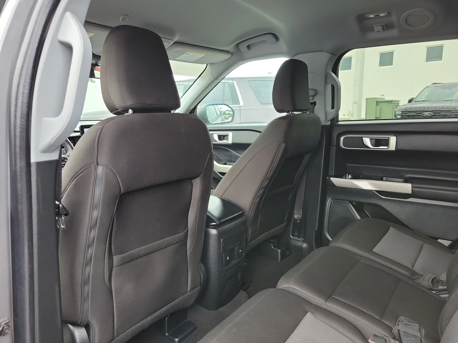 2024 Ford Explorer XLT photo 13