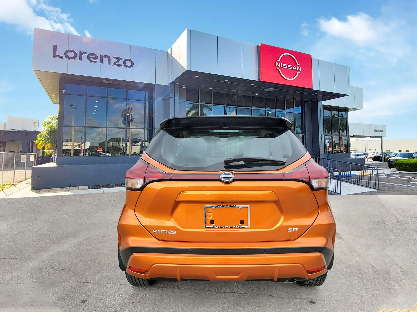 2024 Nissan Kicks SR photo 6