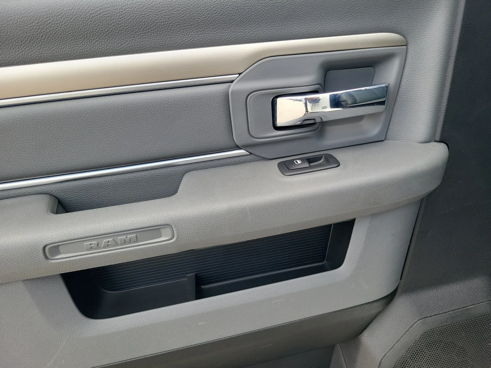 2019 RAM 1500 Classic SLT photo 26