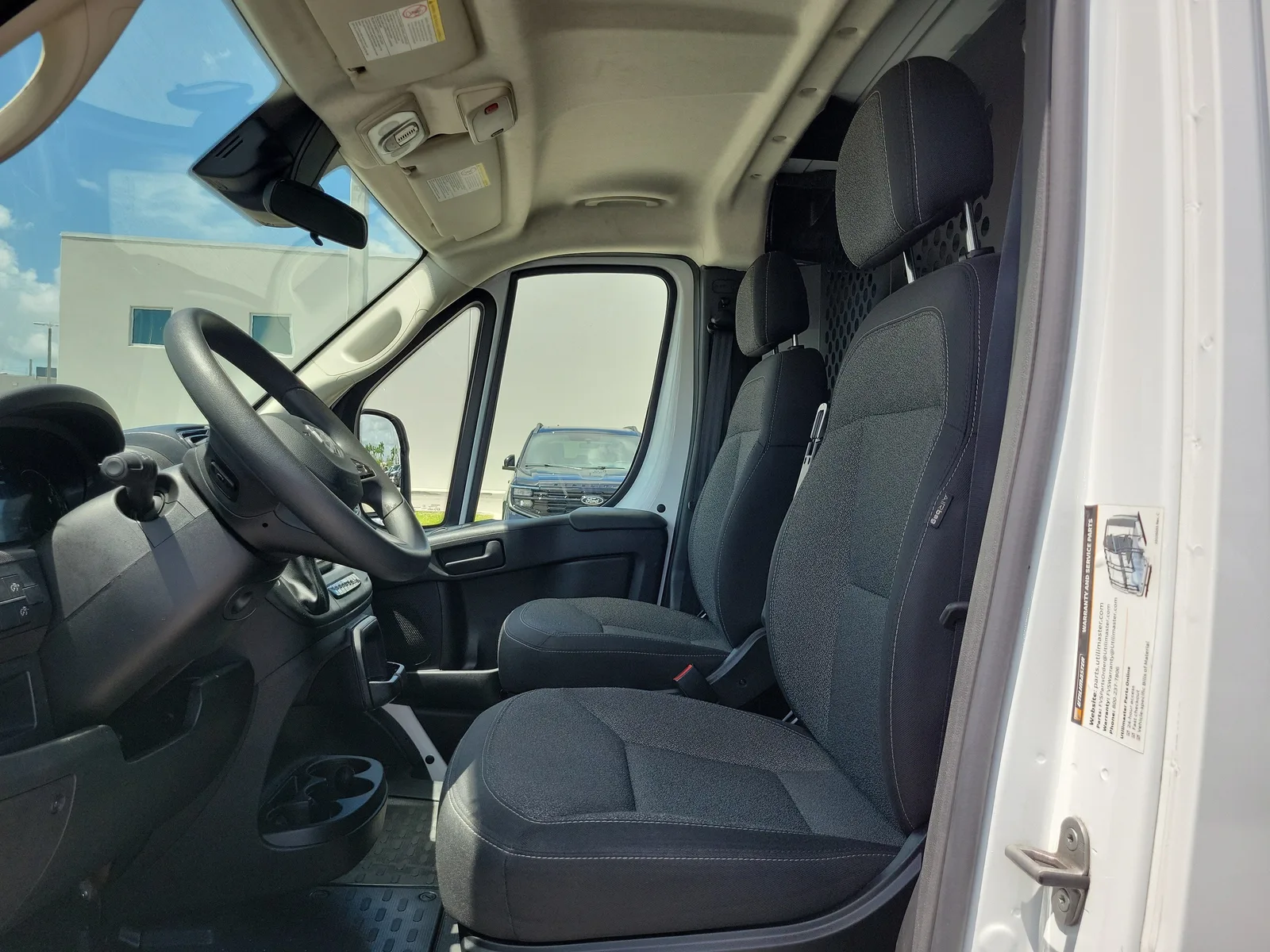 2025 RAM ProMaster Cargo Van Tradesman photo 11