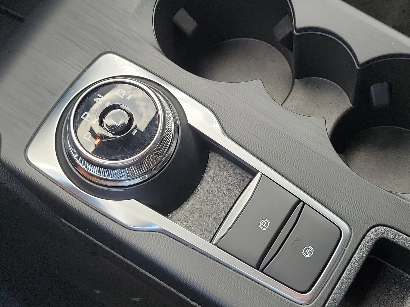 2024 Ford Escape ST-Line photo 27