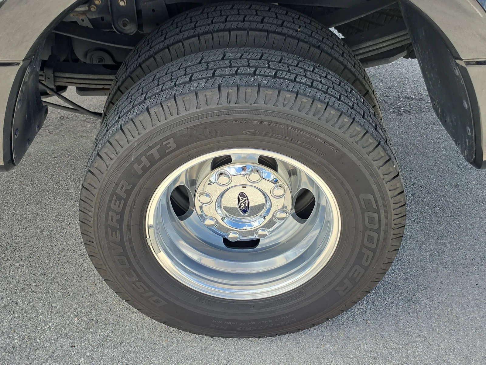 2020 Ford Super Duty F-350 DRW LARIAT 4WD Diesel photo 22