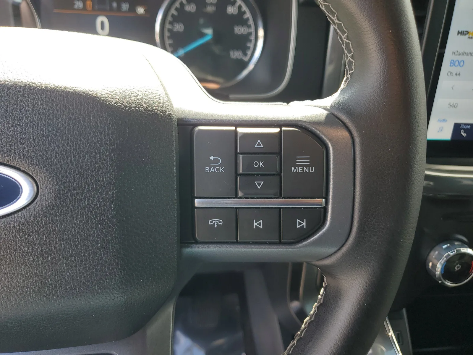 2023 Ford F-150 XLT 4WD photo 21