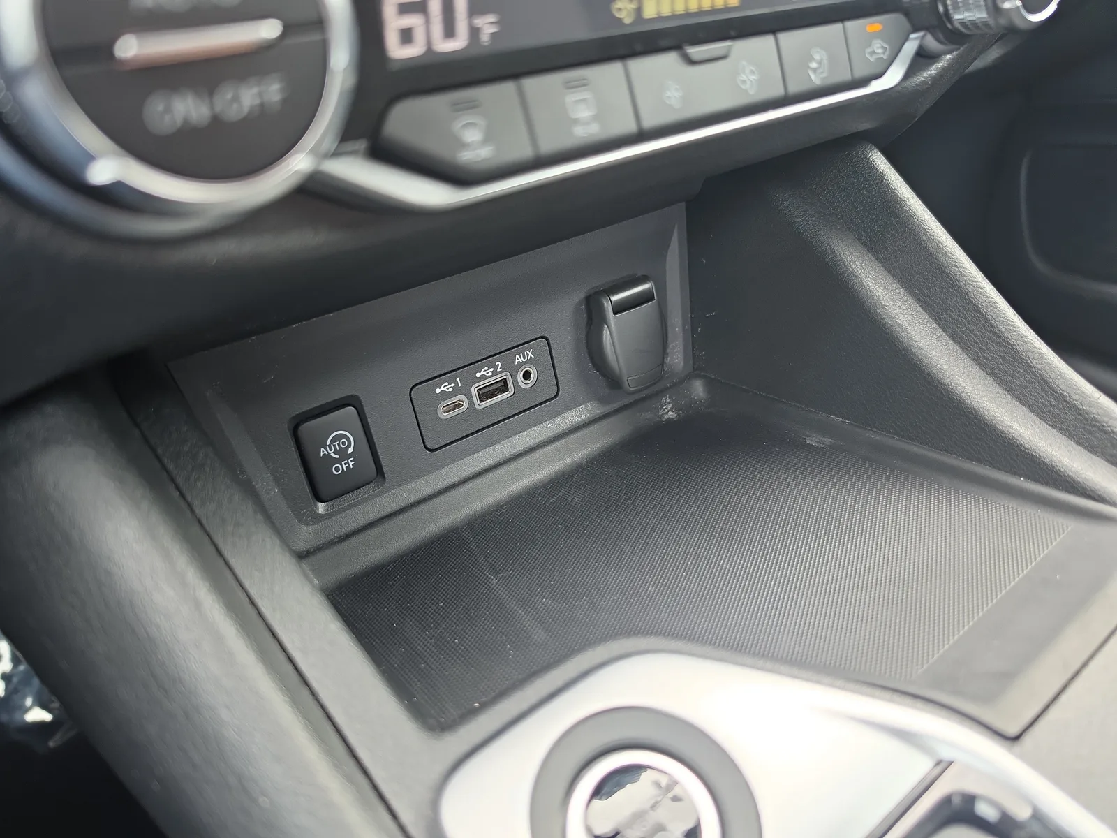 2025 Nissan Sentra SR photo 21