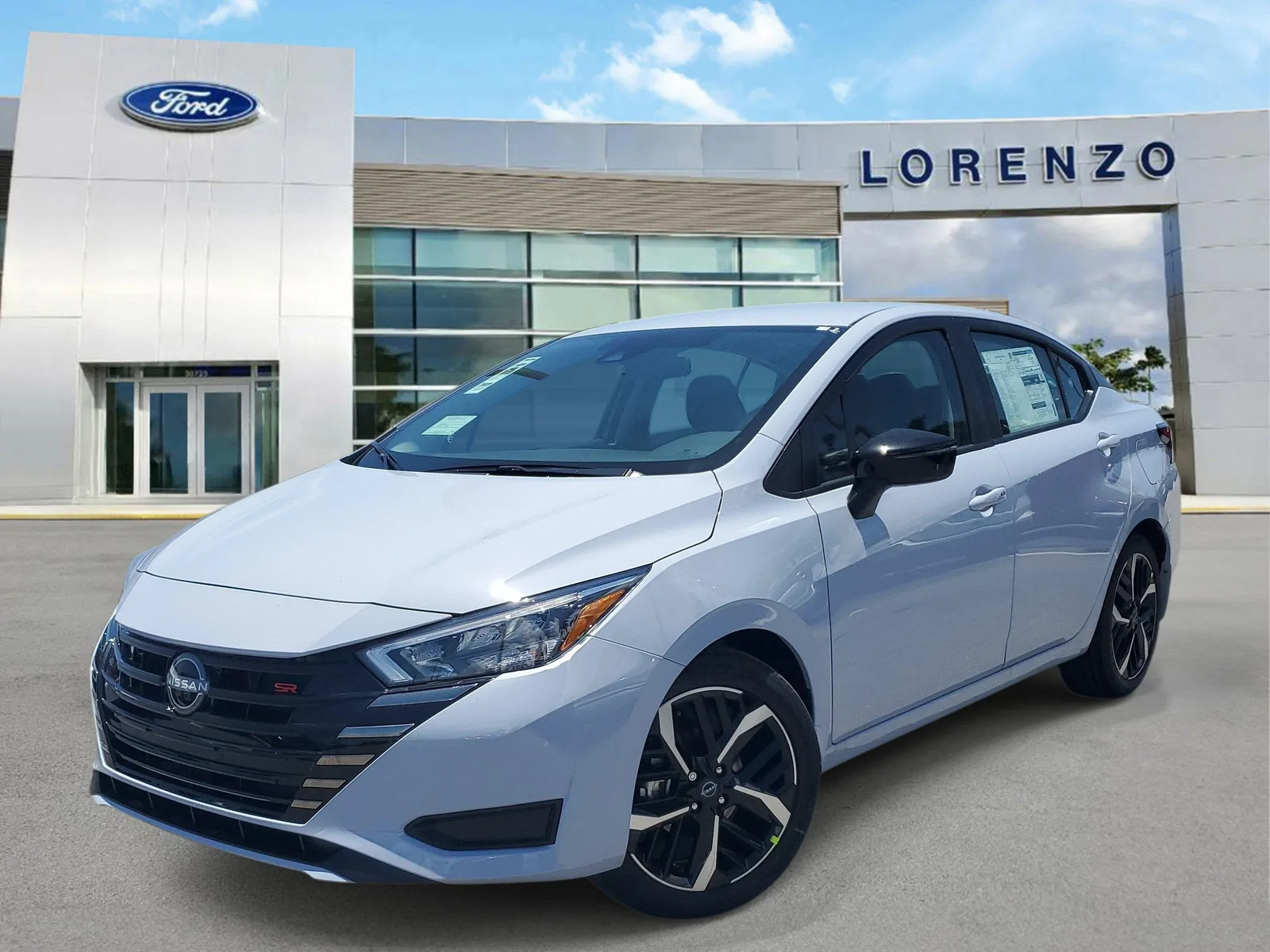 2025 Nissan Versa SR photo 26