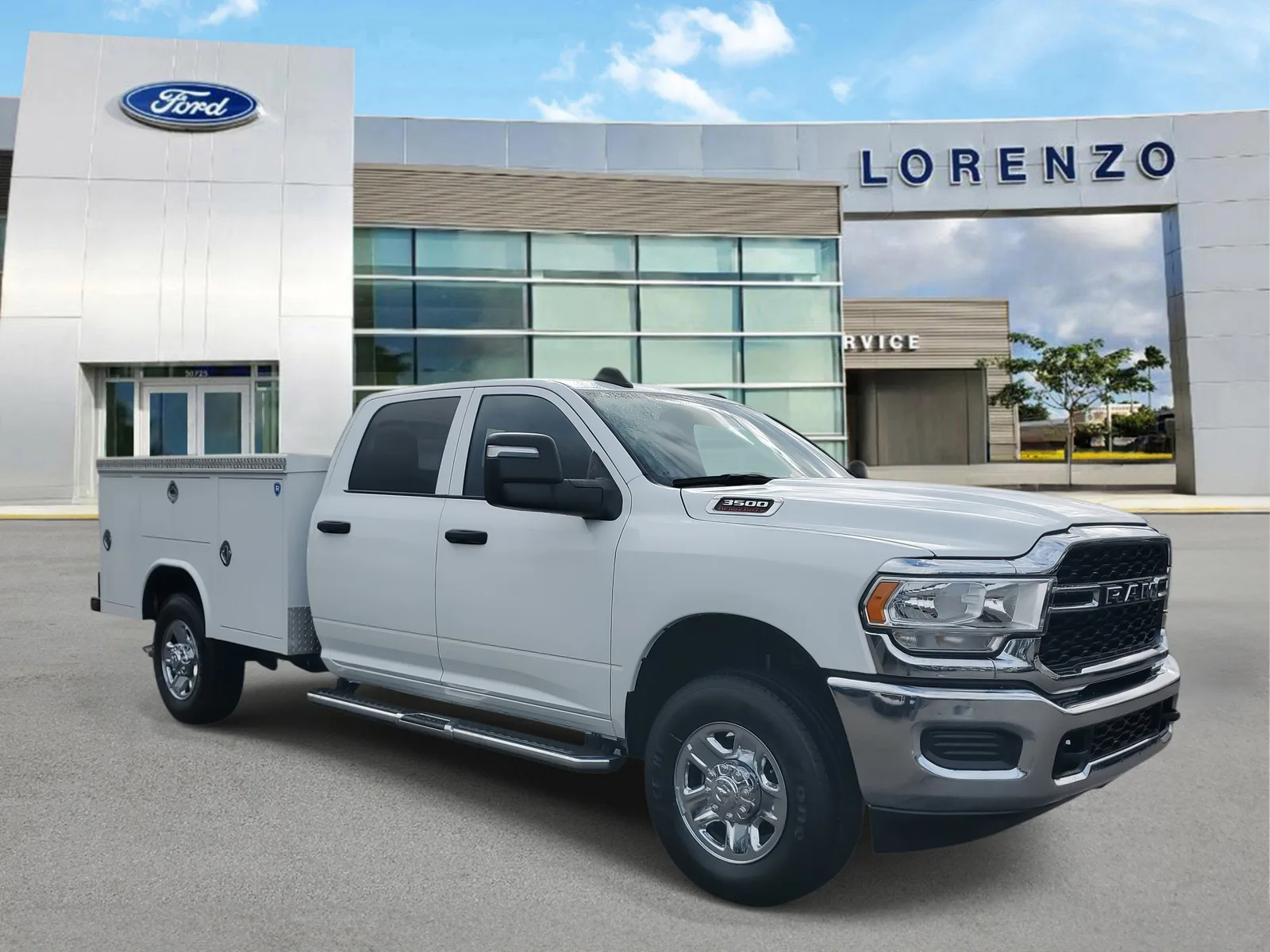 2024 RAM 3500 Tradesman 4WD photo 3