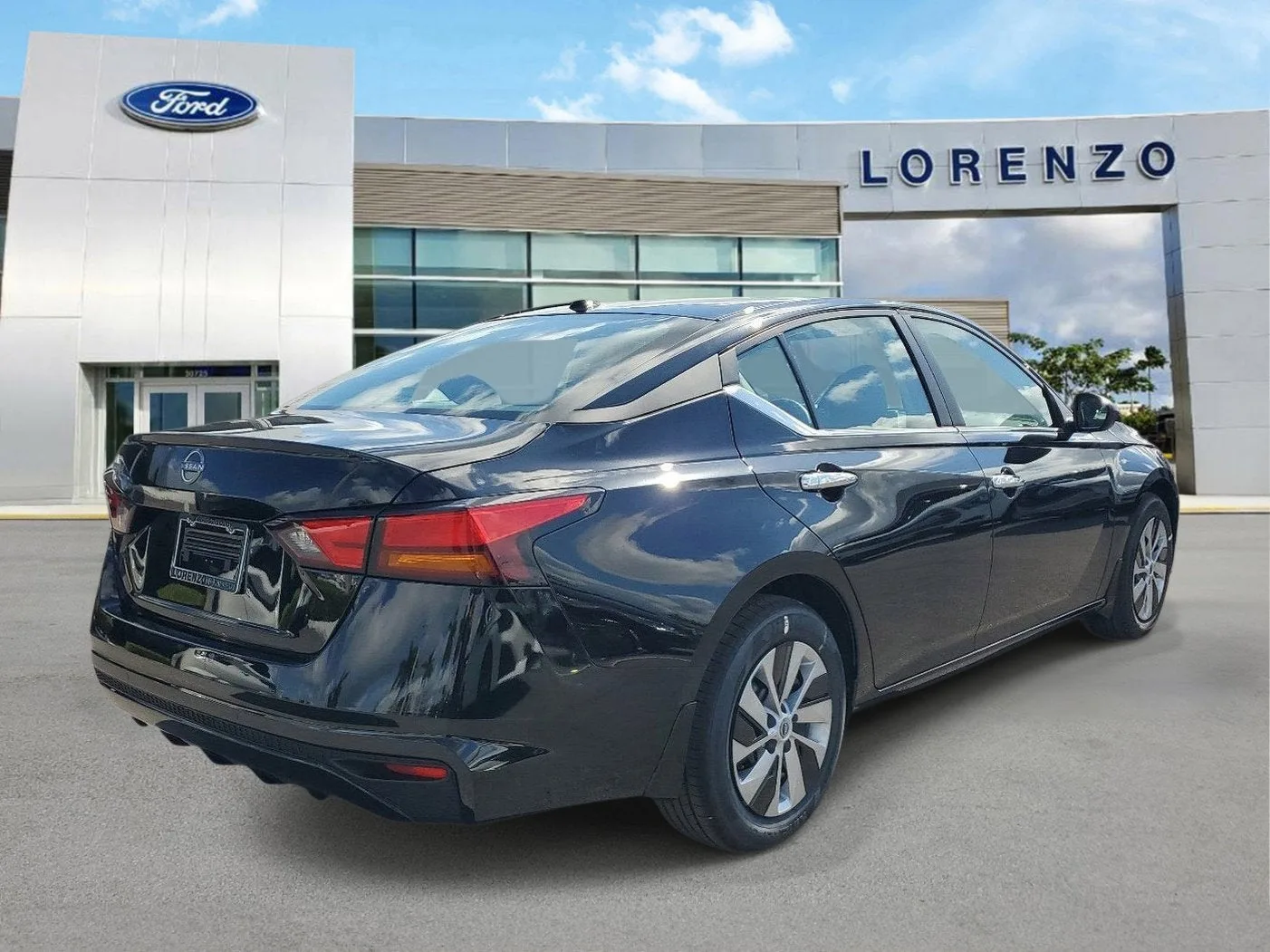 2025 Nissan Altima S photo 4