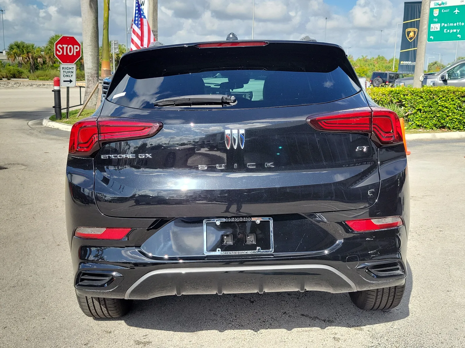 2024 Buick Encore GX Sport Touring photo 6