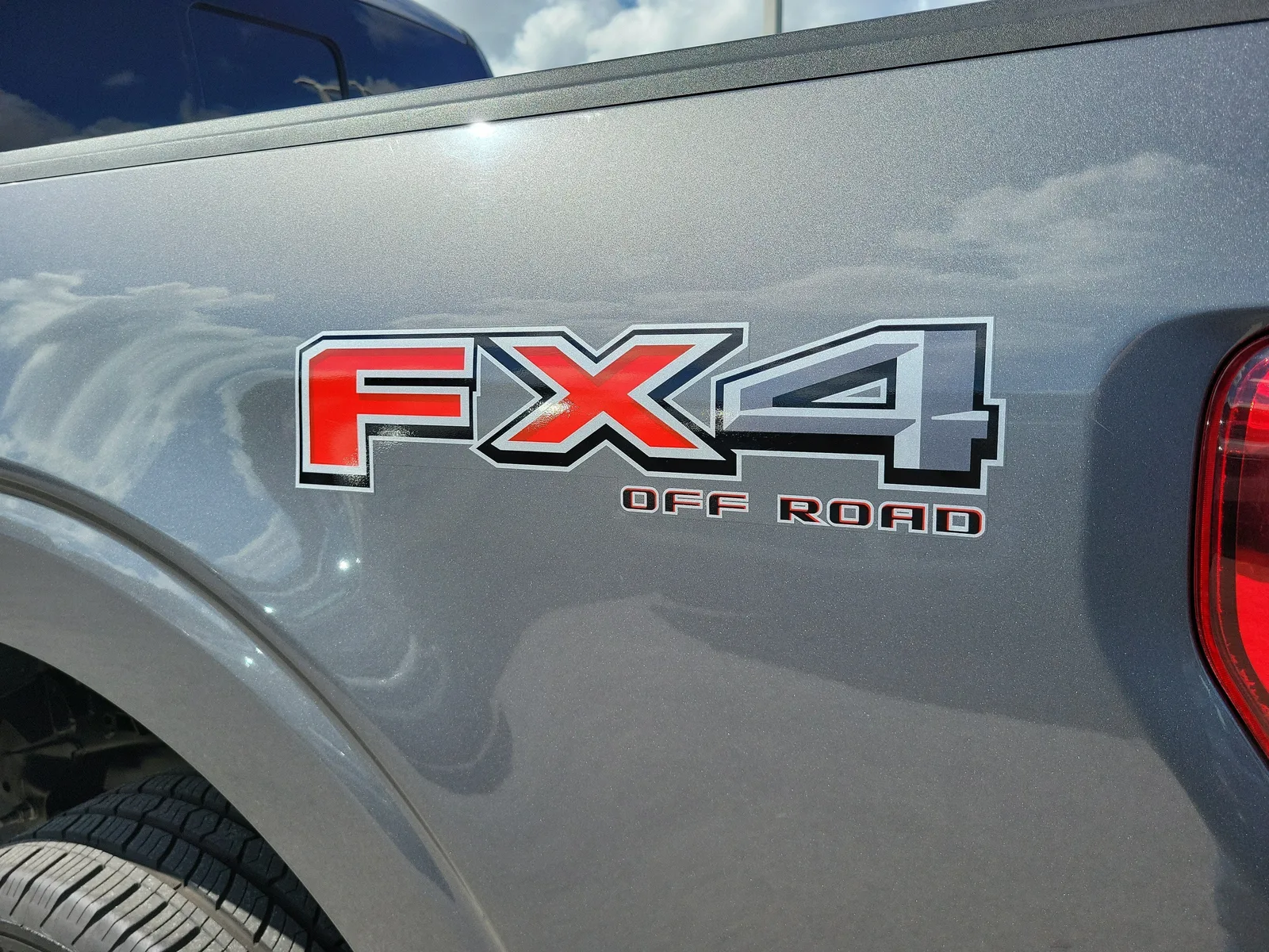 2021 Ford F-150 XLT 4WD photo 9