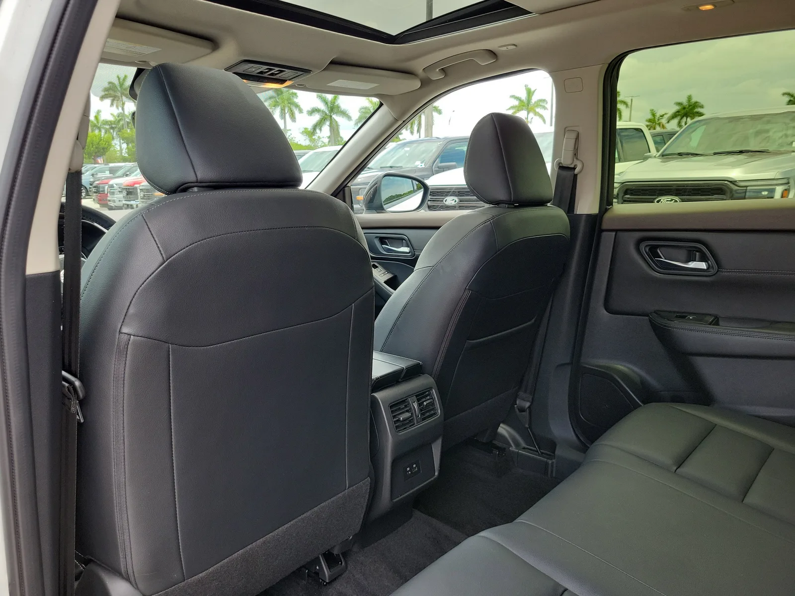 2023 Nissan Rogue SL 4WD photo 19