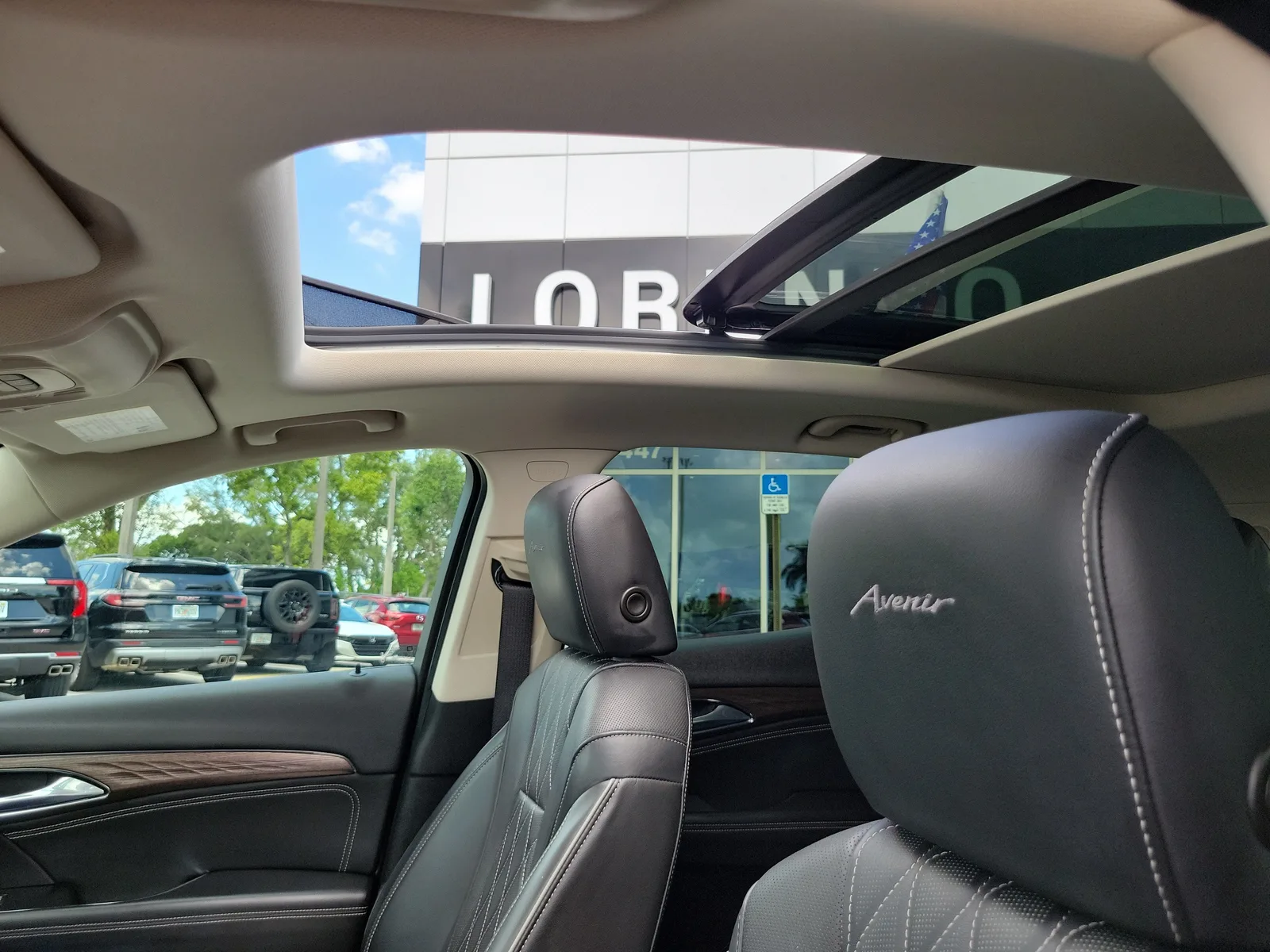 2023 Buick Envision Avenir photo 12