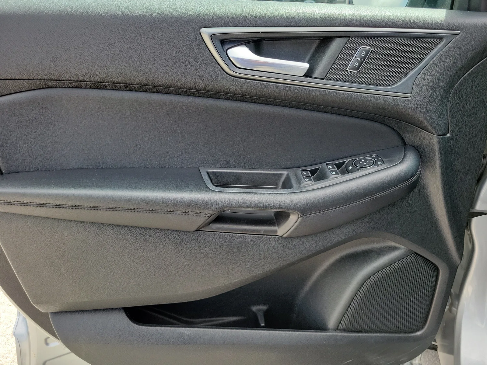 2022 Ford Edge SE 4WD photo 27