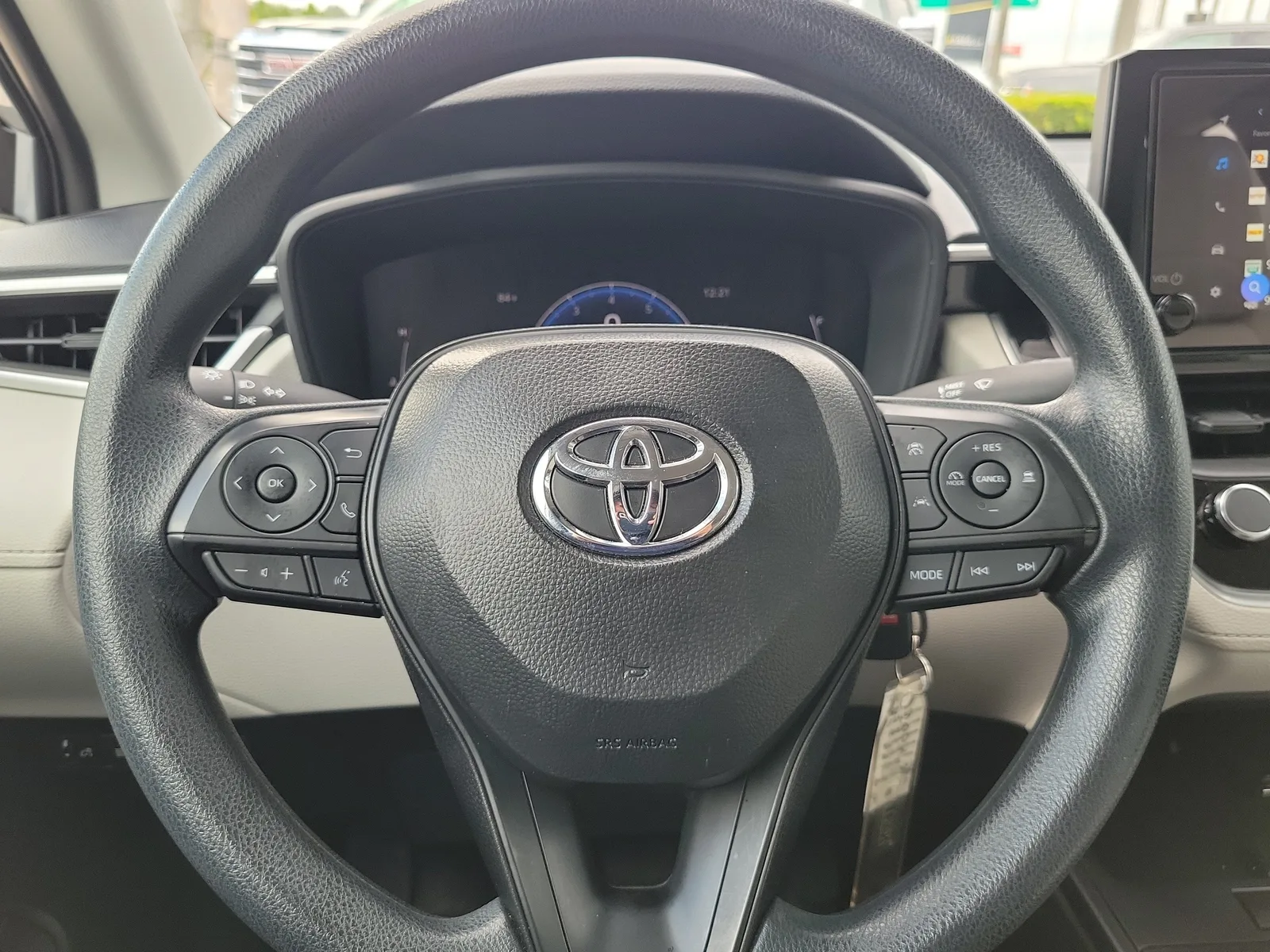 2026 Toyota Corolla Cross L photo 16