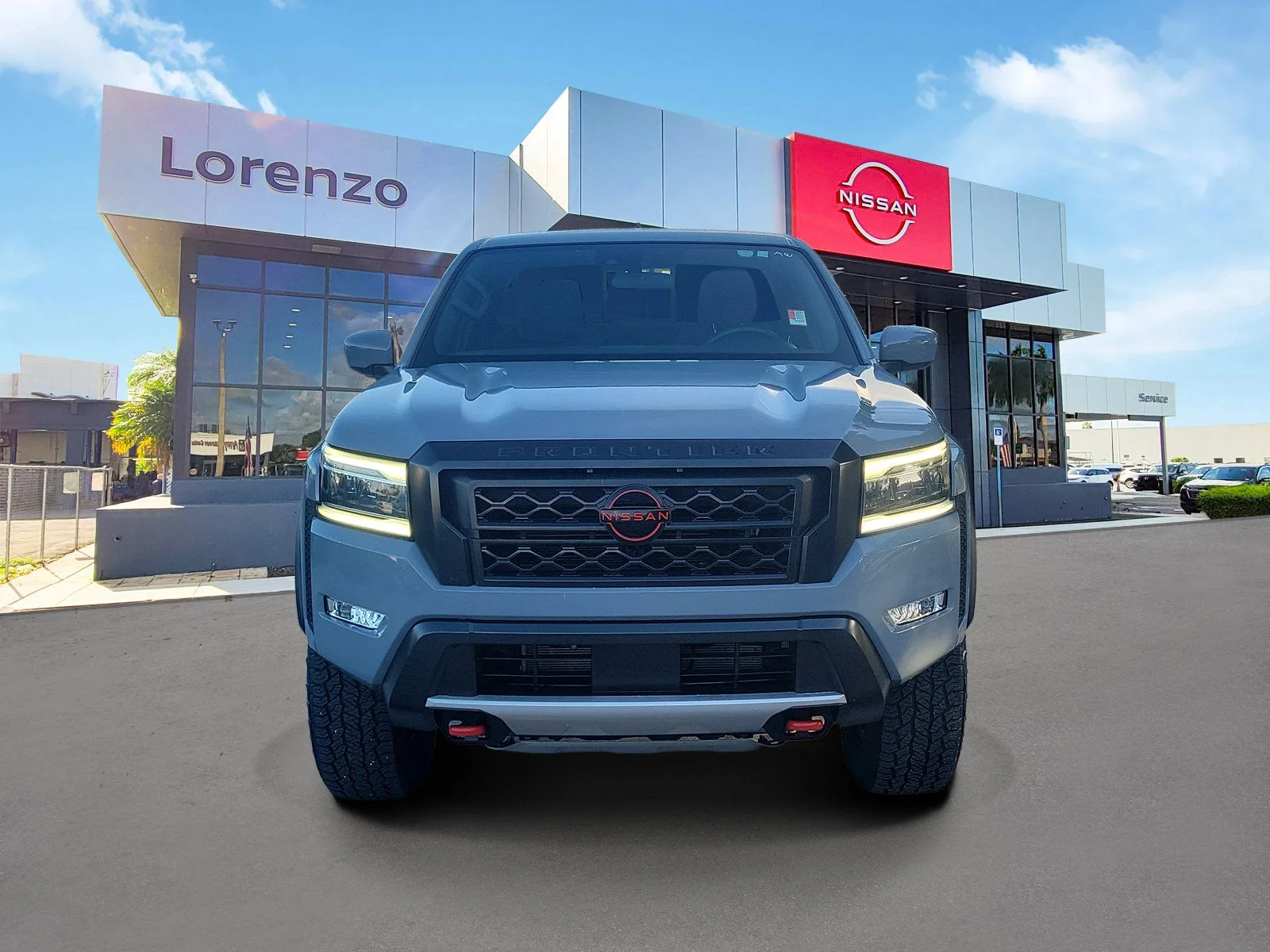 2024 Nissan Frontier PRO-4X 4WD photo 2