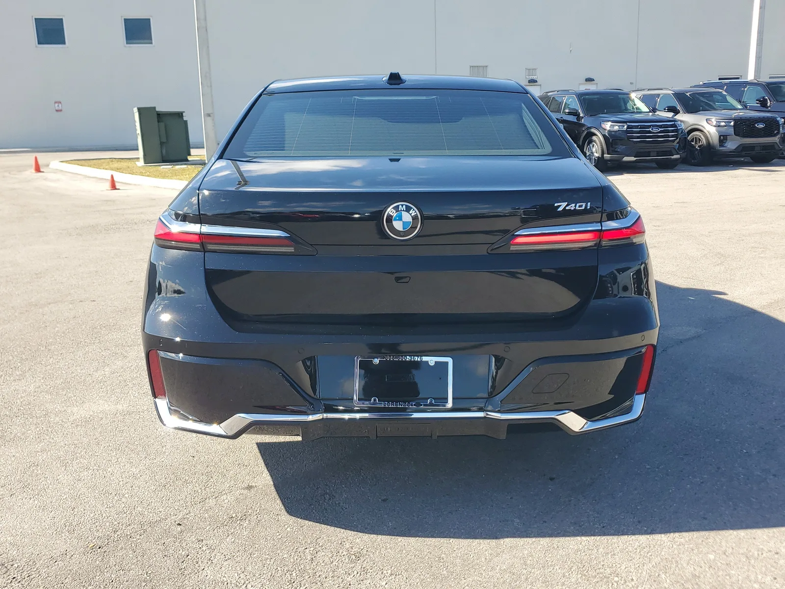 2024 BMW 7 Series 740i photo 6