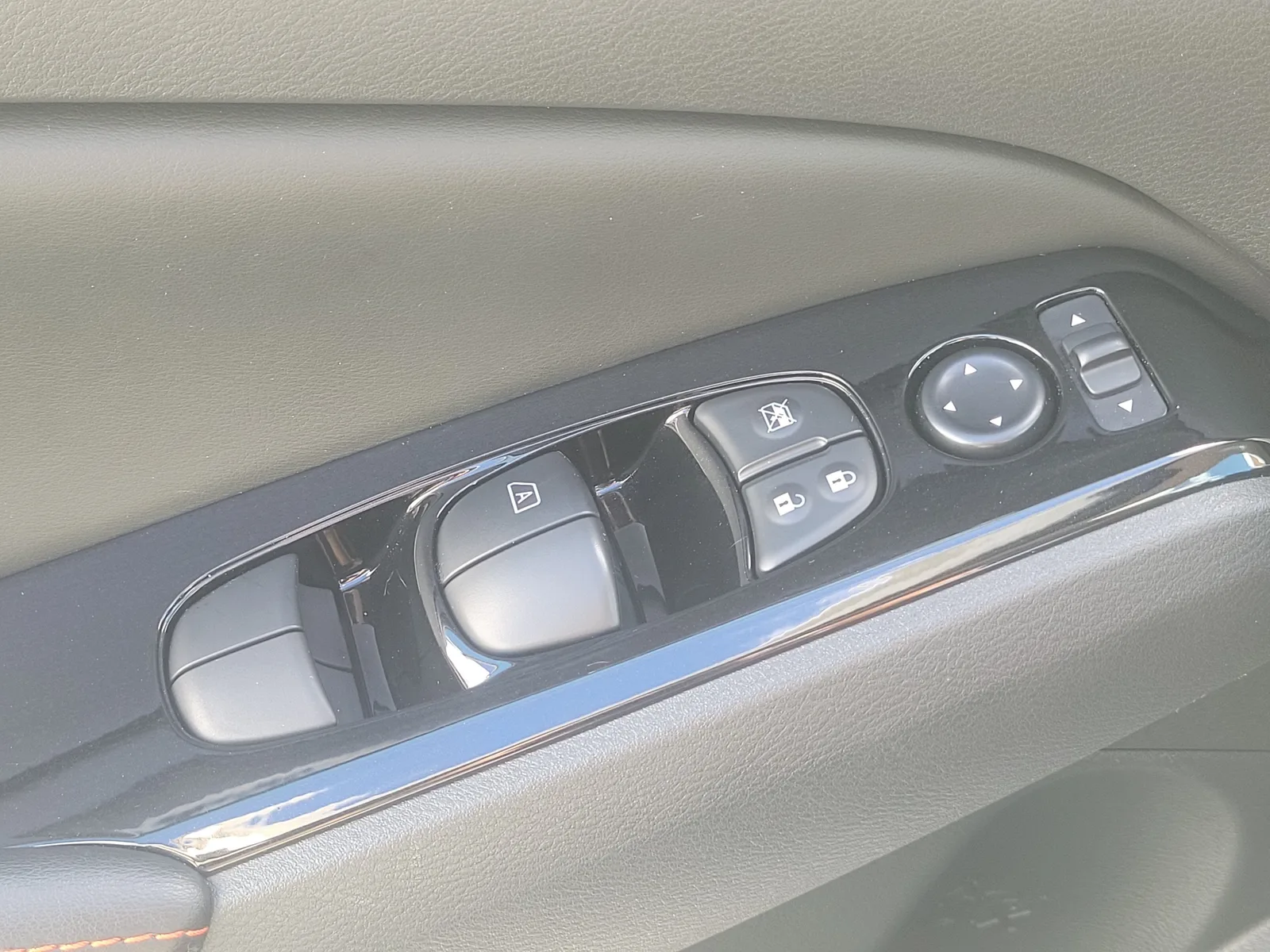 2024 Nissan Altima 2.5 SR photo 27