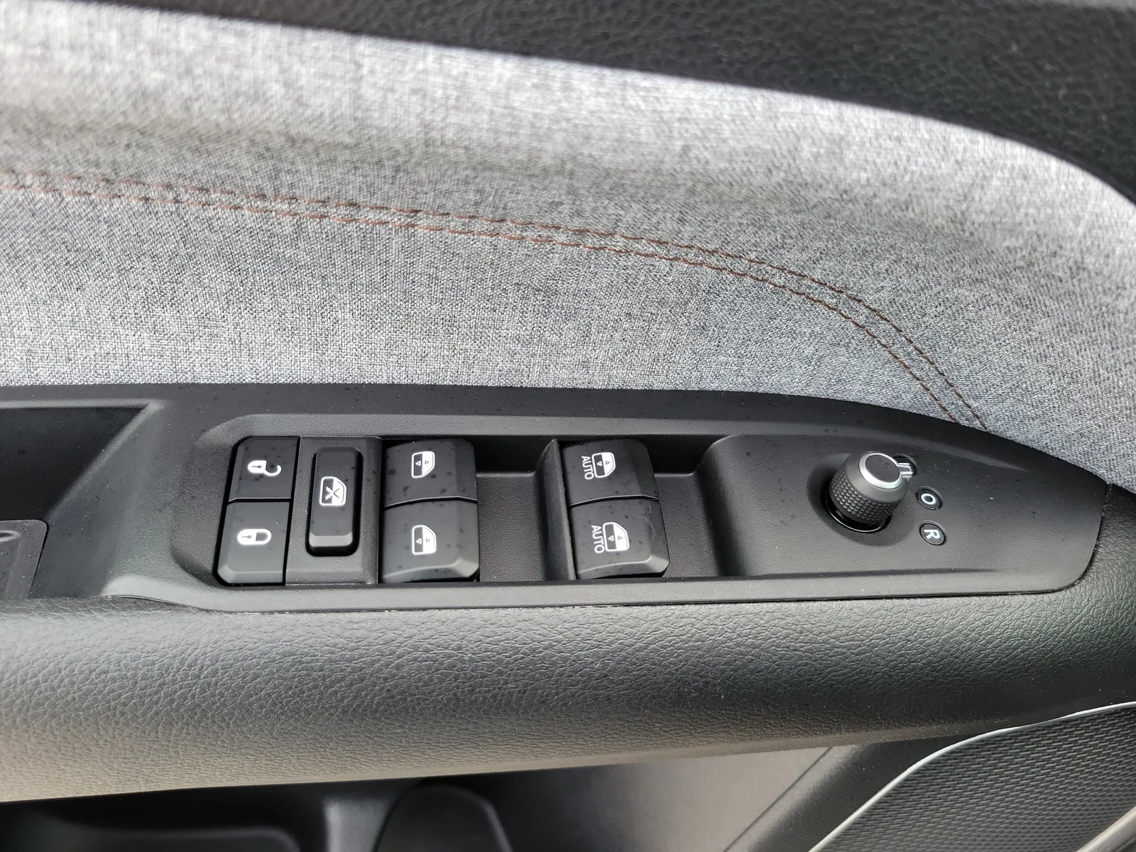 2023 Jeep Compass Latitude Lux 4WD photo 26