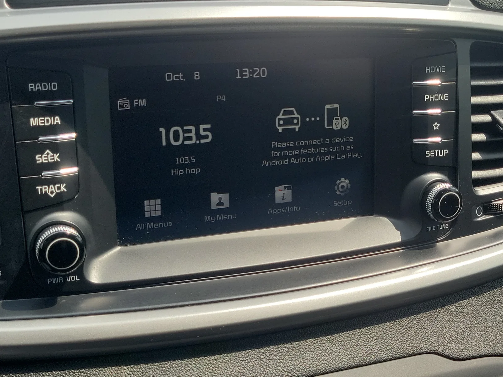 2020 Kia Sorento LX photo 23