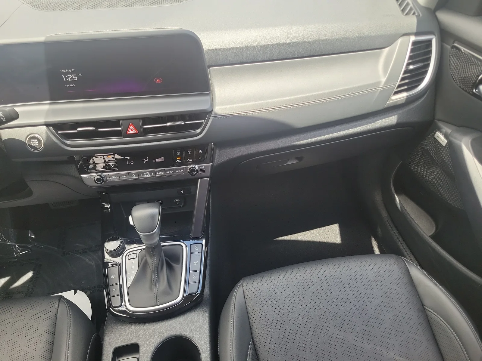 2024 Kia Seltos SX 4WD photo 18