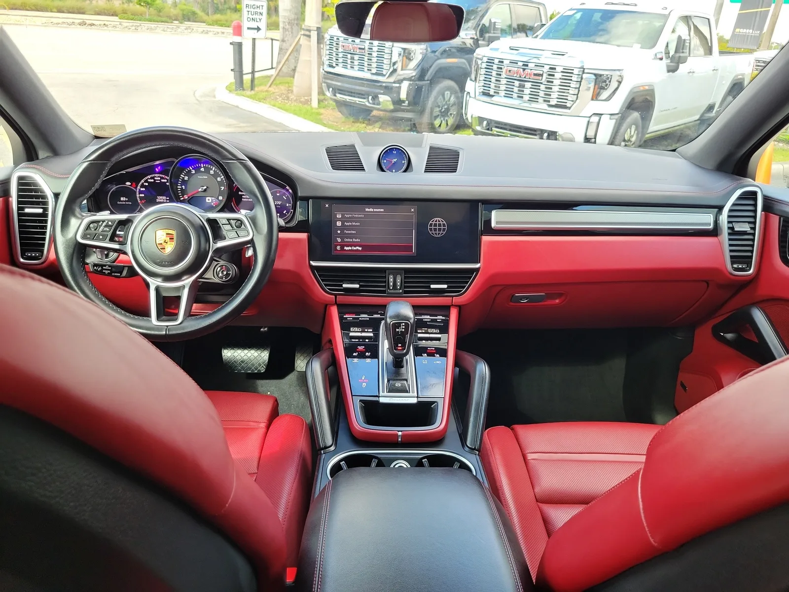 2023 Porsche Cayenne NA photo 19