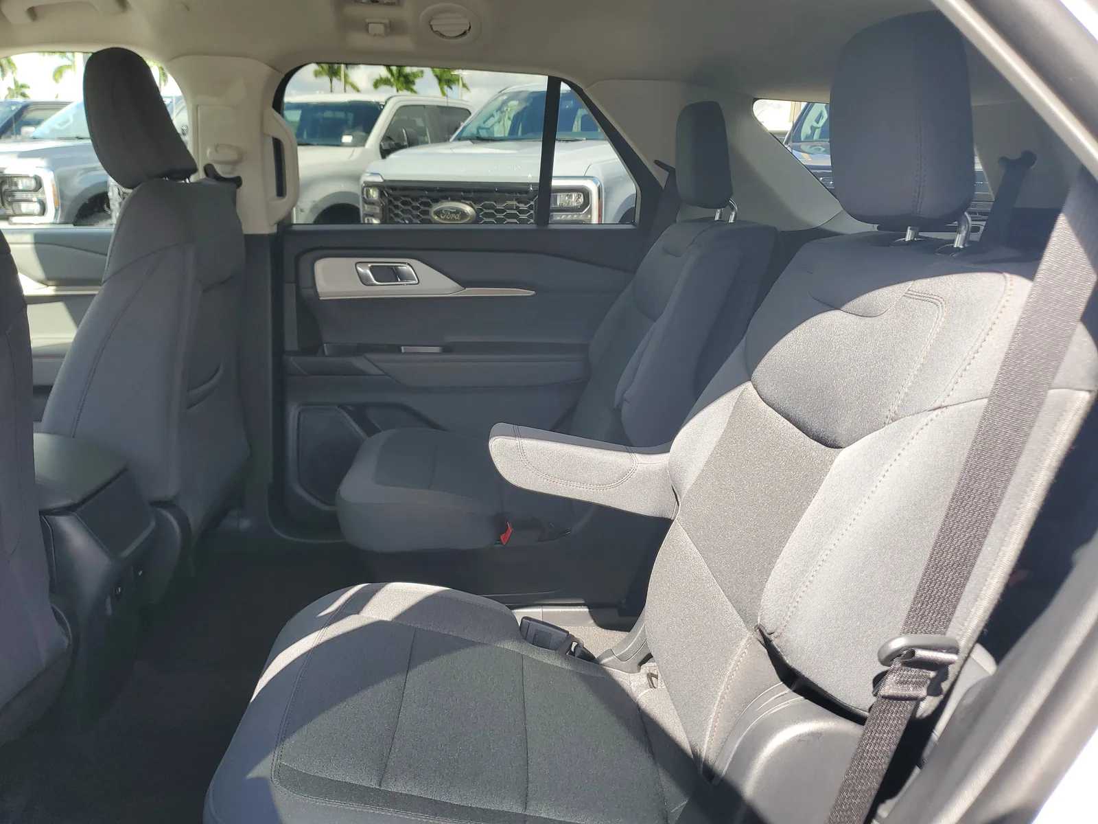 2026 Ford Explorer Active w/100A Pkg photo 12